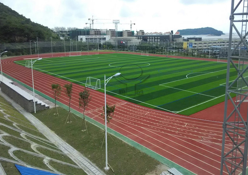 核電足球場塑膠跑道